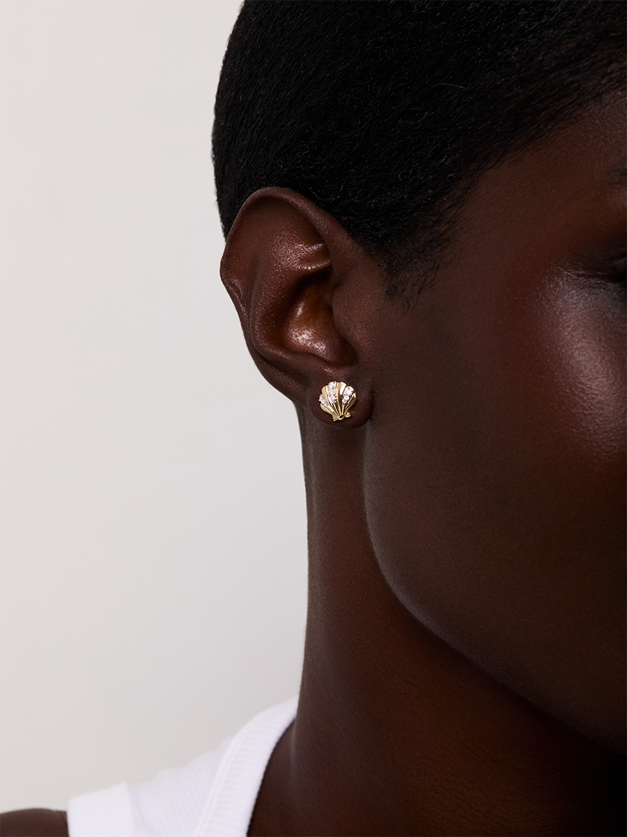 14kt Petite Venus Studs