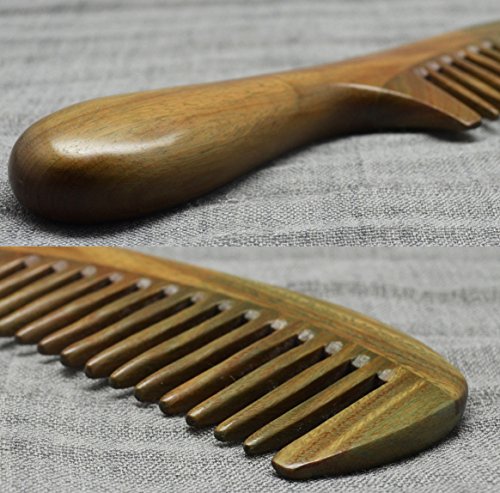 Green Sandalwood Detangling Comb