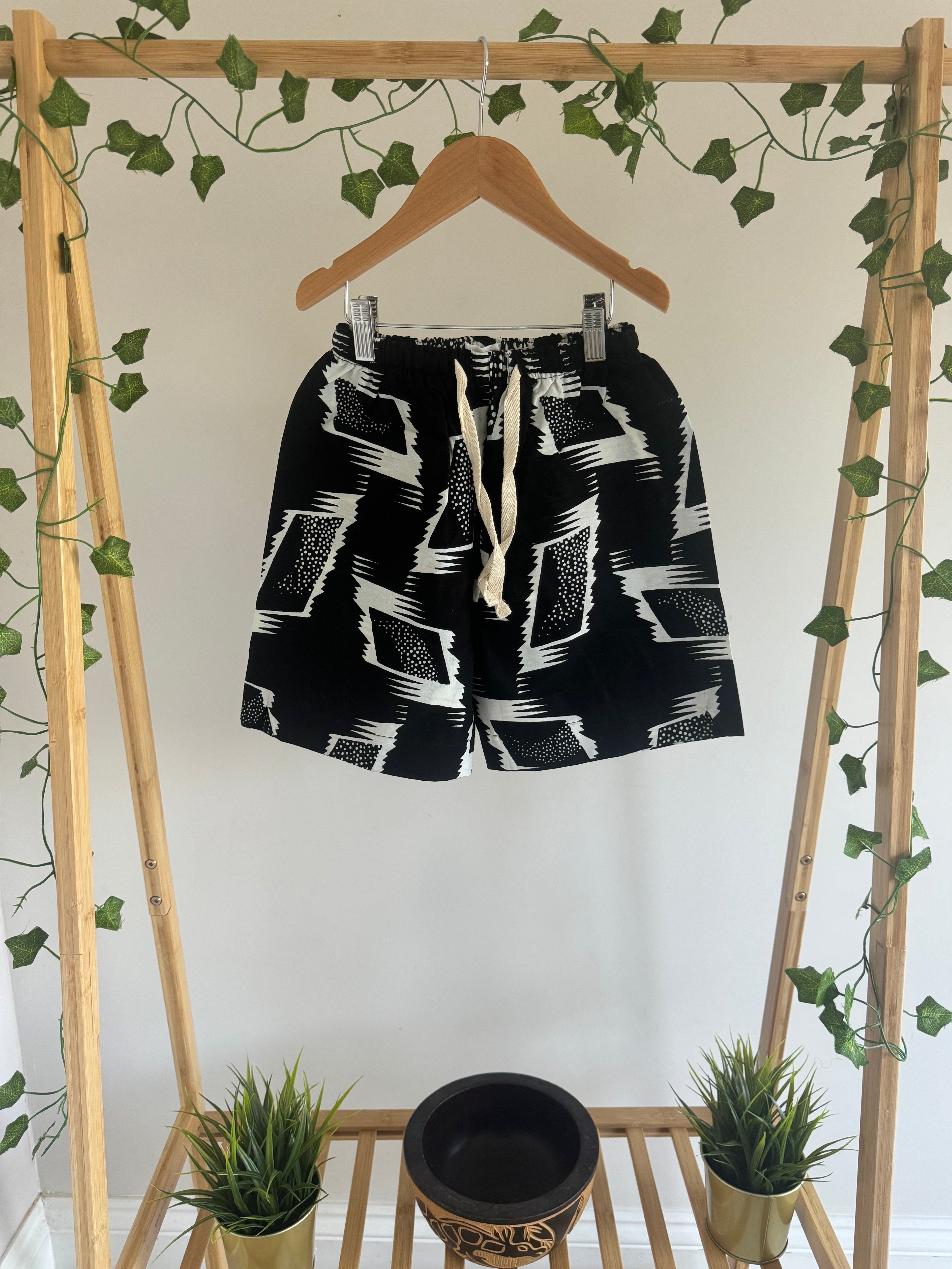 Temi Shorts | Monochrome Swish
