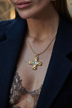 THE KRYSS NECKLACE