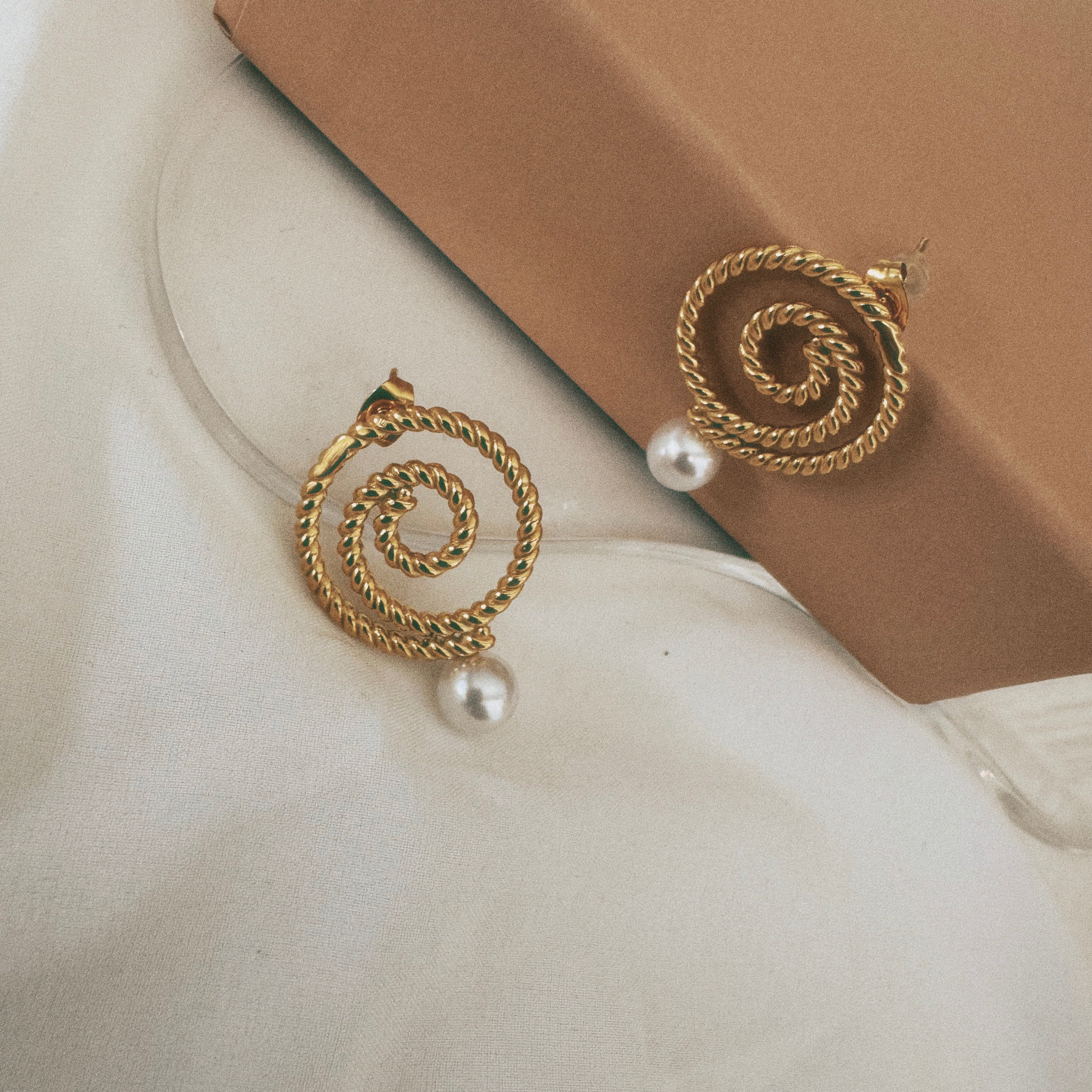 Stassi Pearl Earring