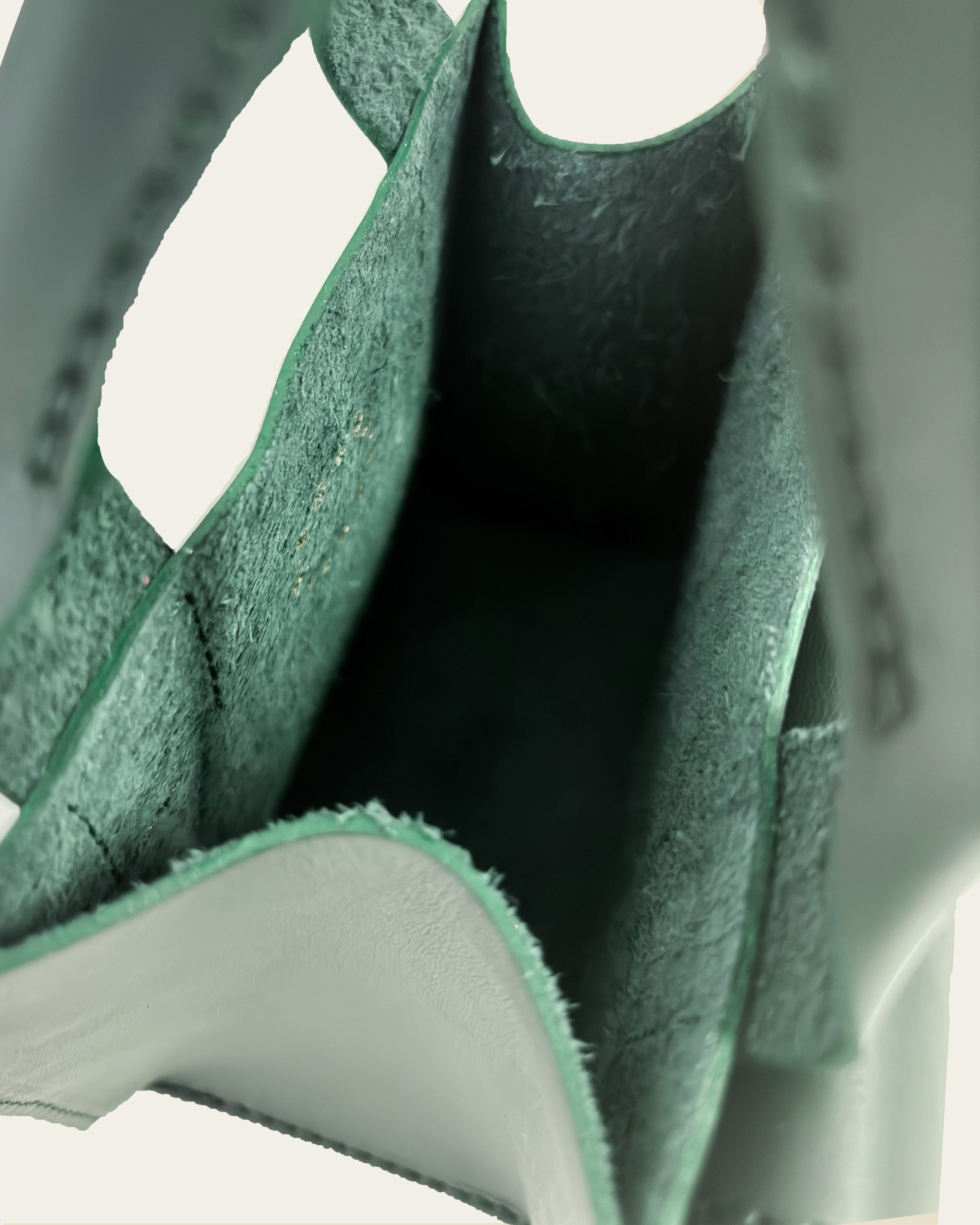 Sac Petit in Forest Mellow