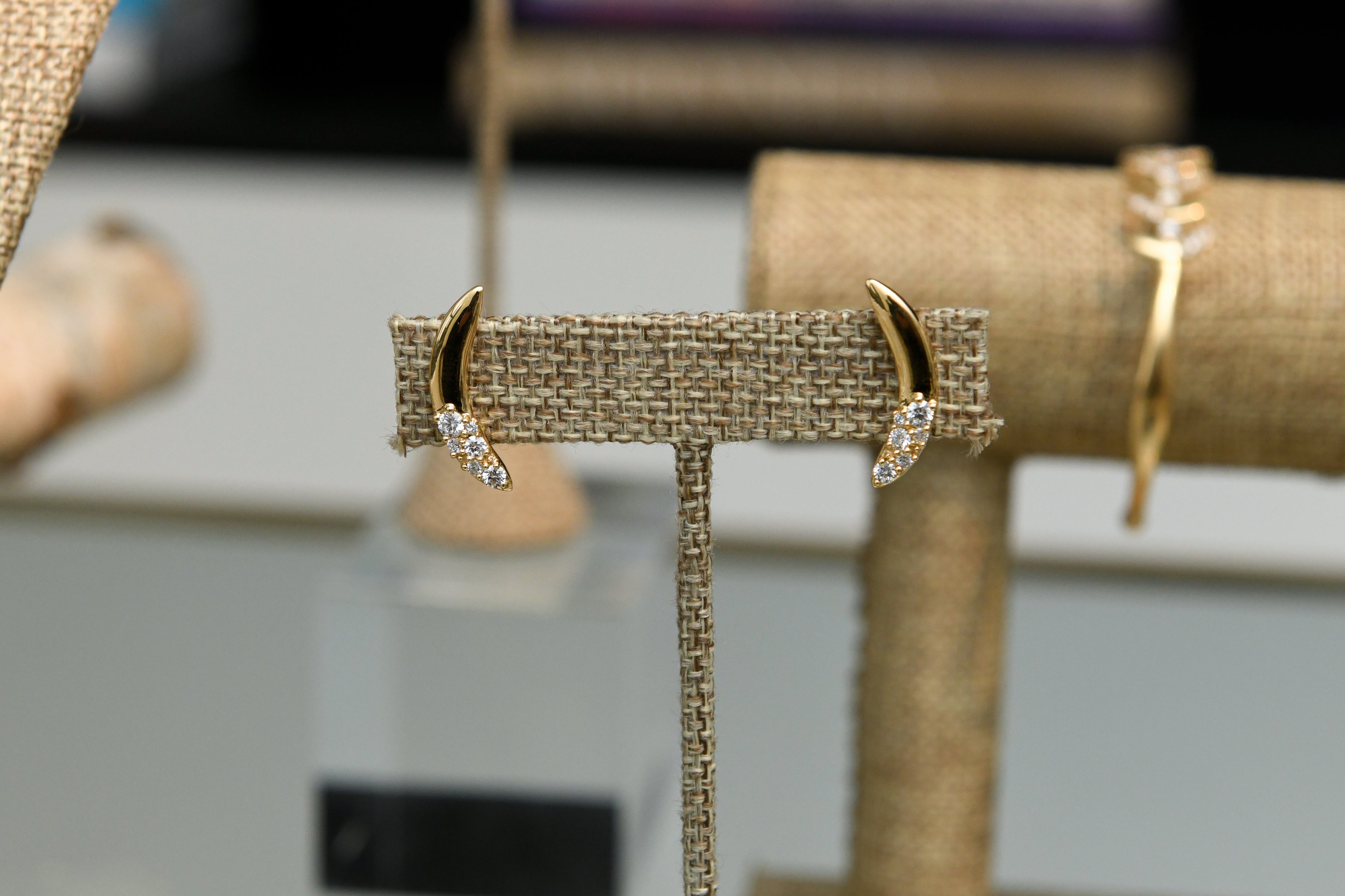 J+R Fine Plantanos Earrings