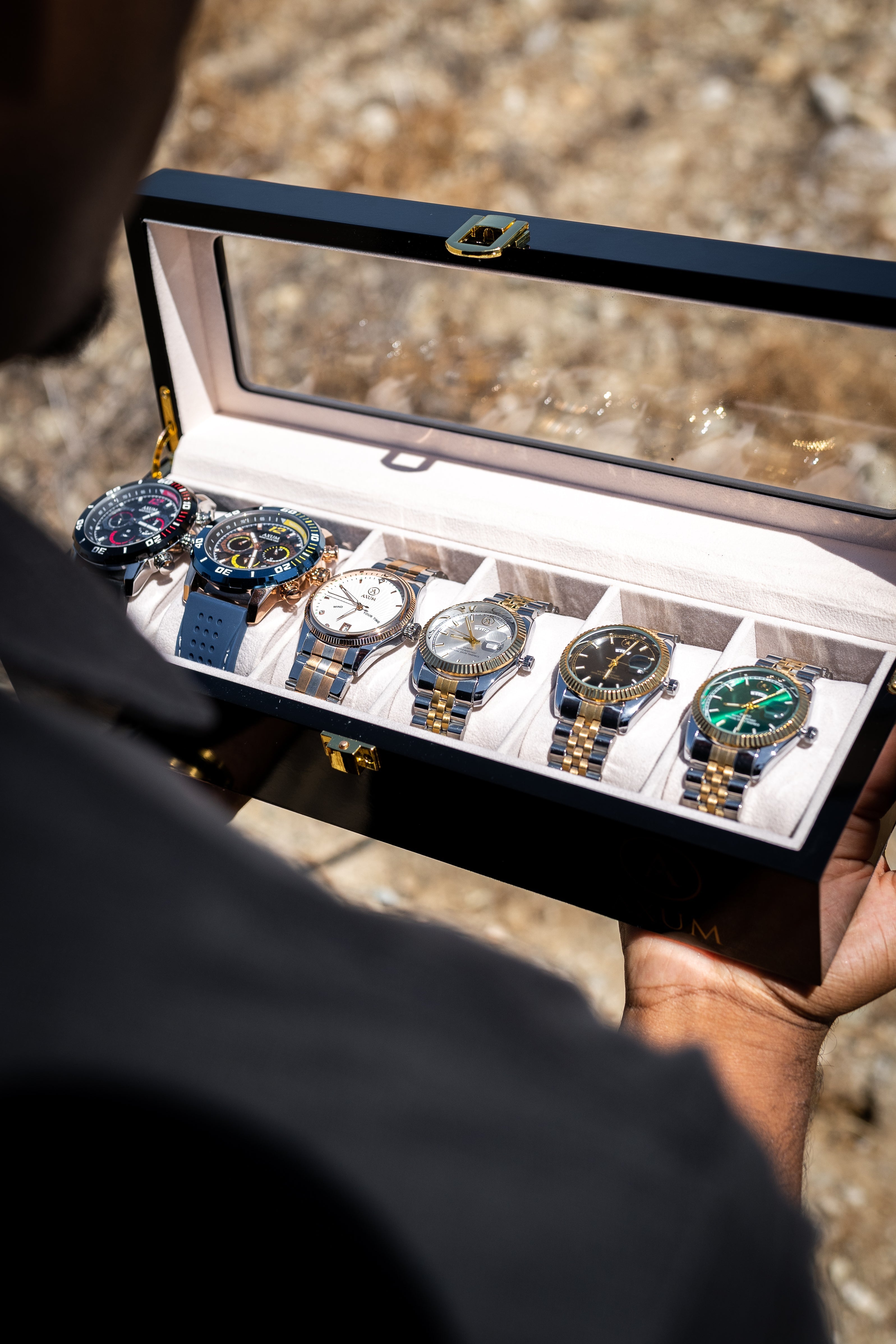 *Bundle Deal*                     (Watch case + any 3 watches for one great price.)