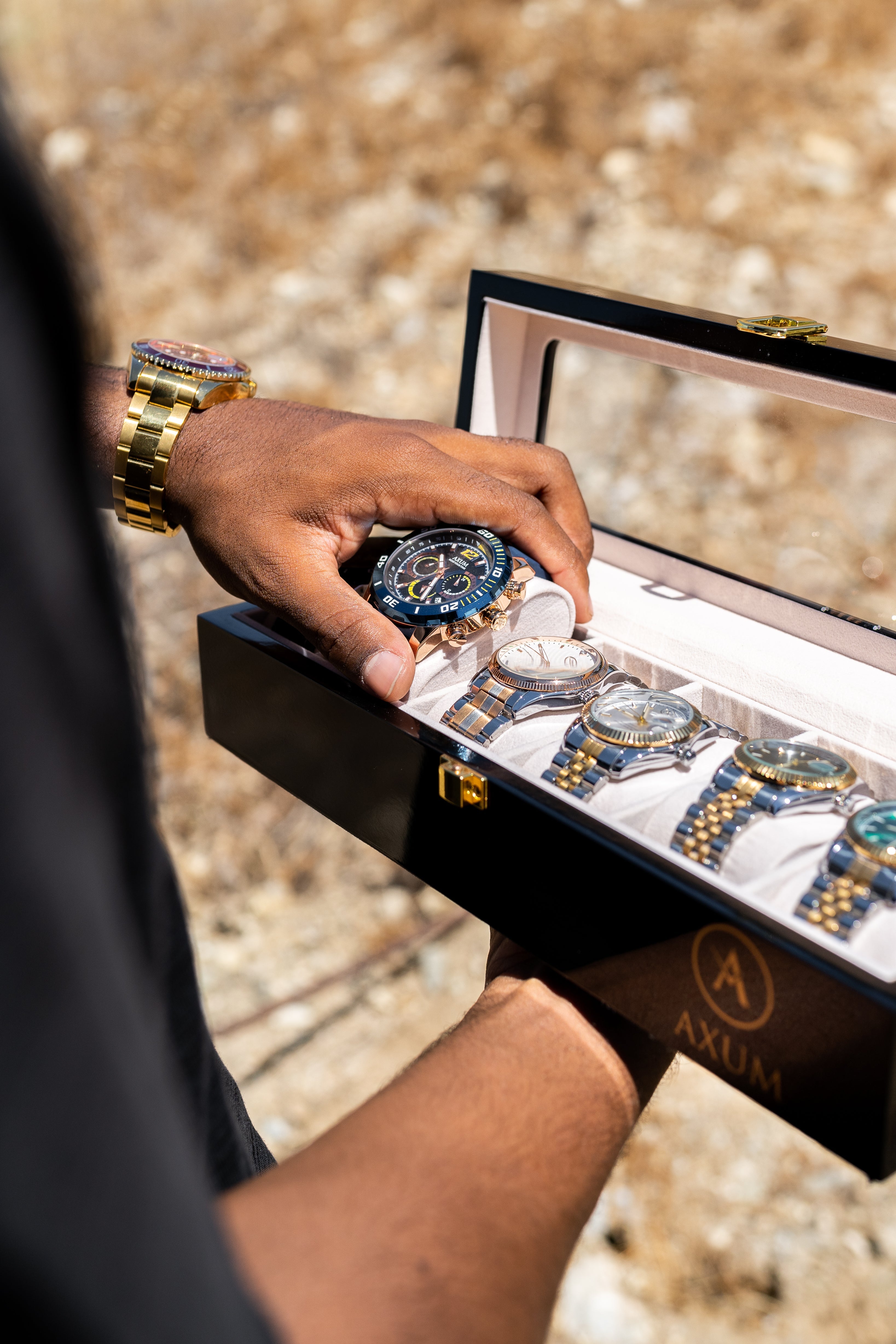 *Bundle Deal*                     (Watch case + any 3 watches for one great price.)