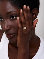 14kt Diamond Venus Signet Ring