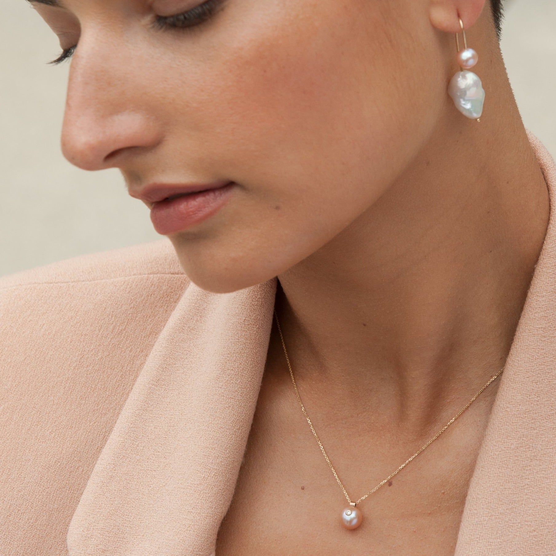 Everly Necklace, Pink Pearl