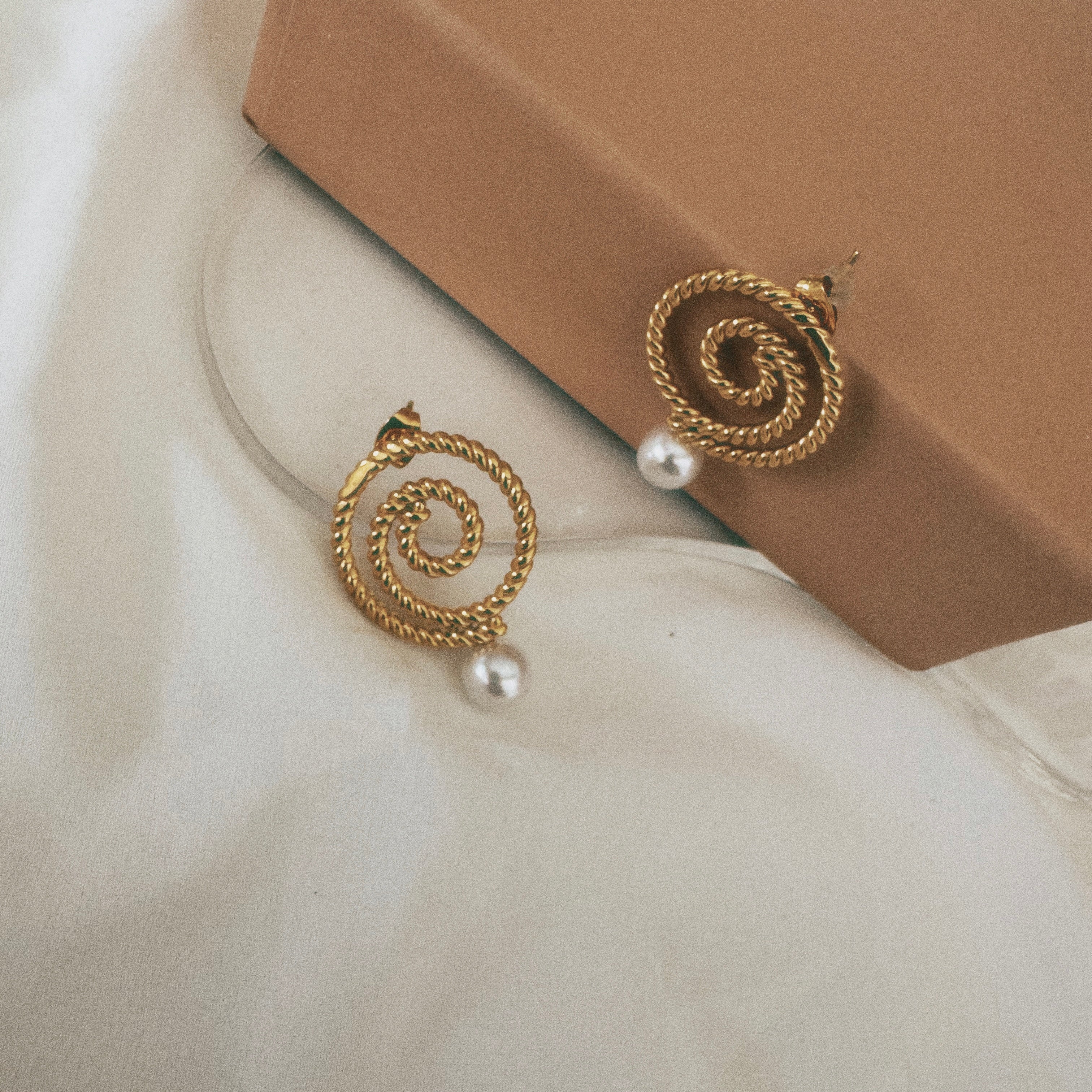 Stassi Pearl Earring