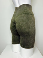 Sporty Bish set in Greenmount Olive