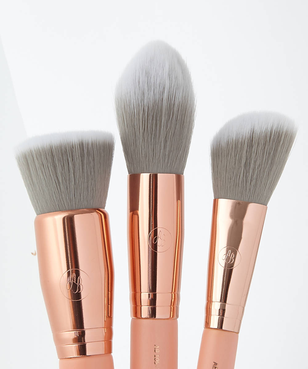 8 piece Brush Set + Velvet Pouch