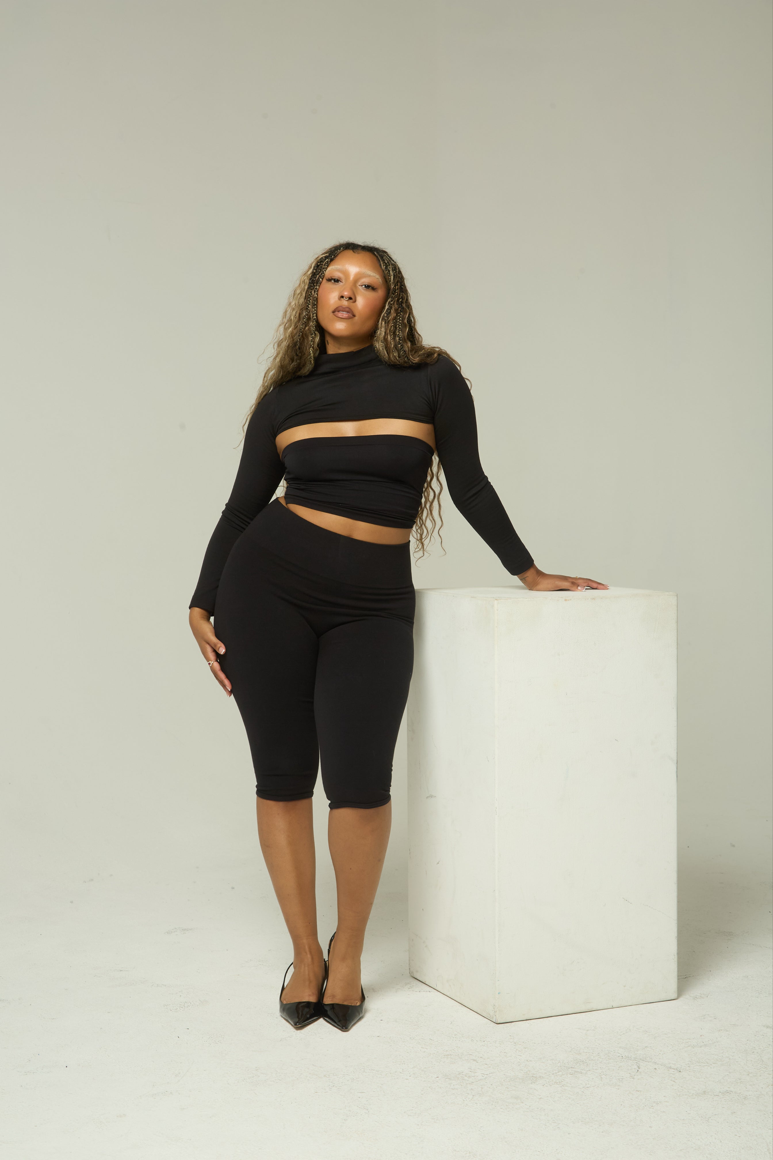 The Cotton Tummy Control Capri (black)
