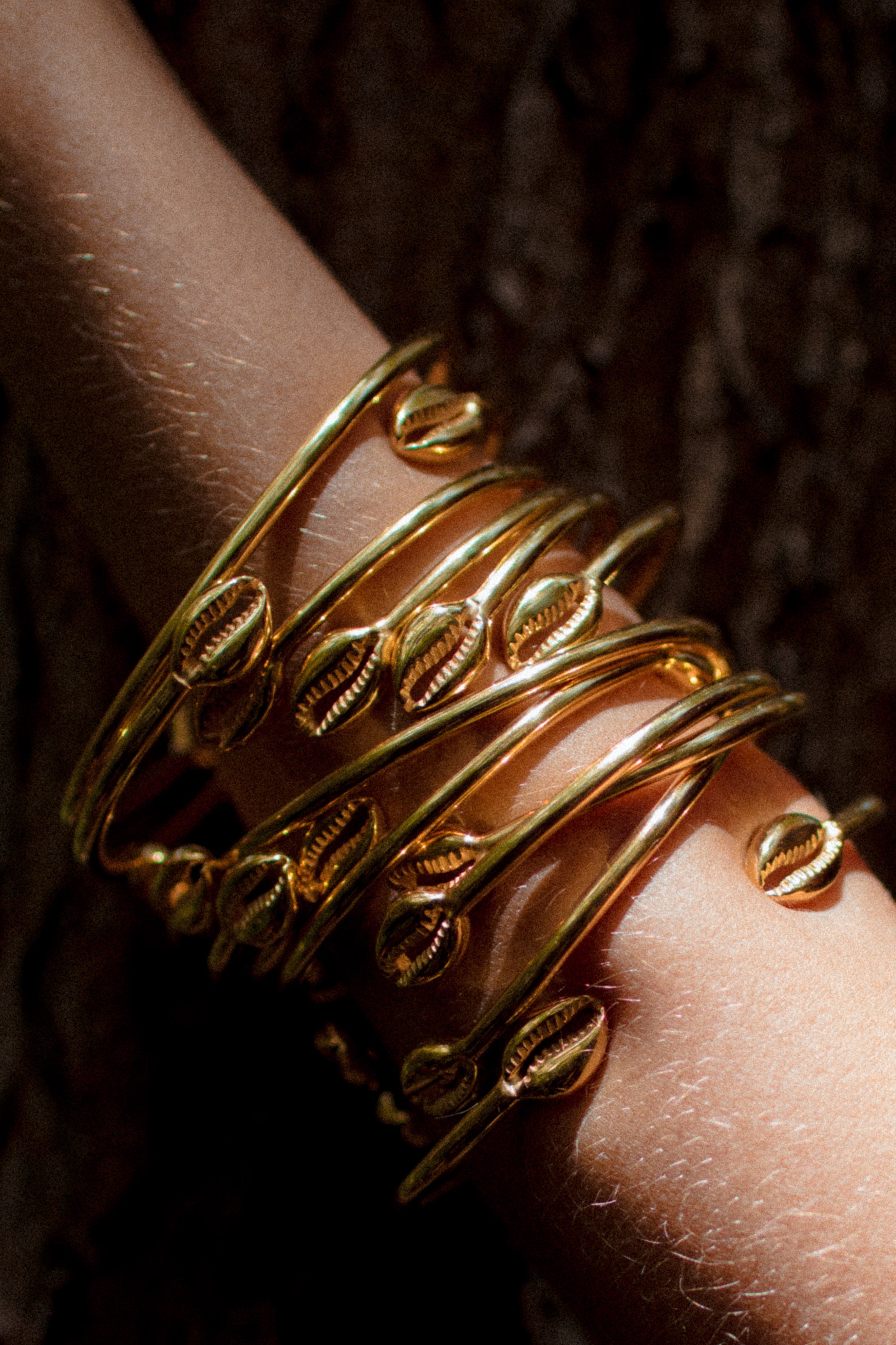 Cowrie Bangle 12k Gold