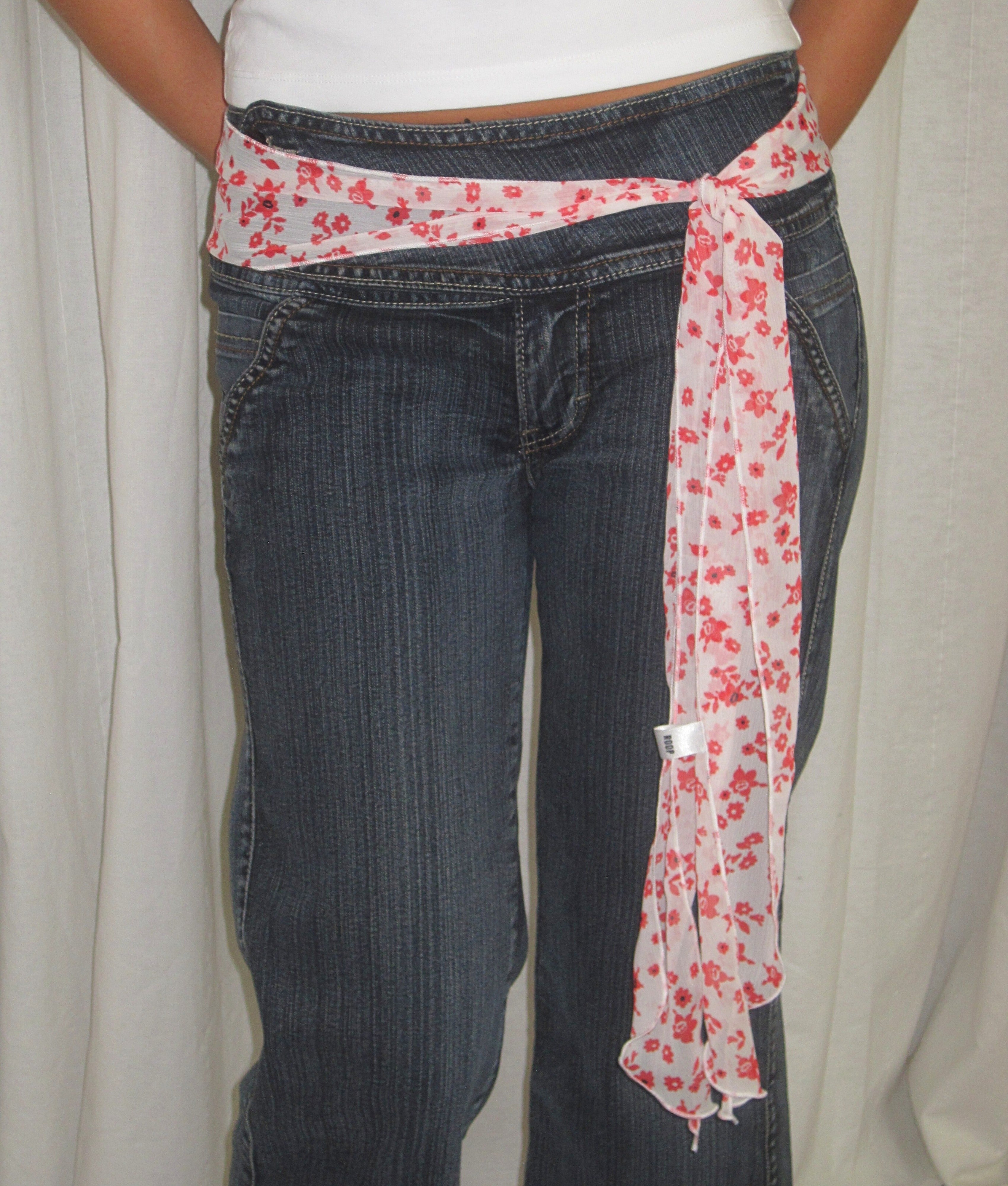 Tallulah skinny scarf in red and white floral