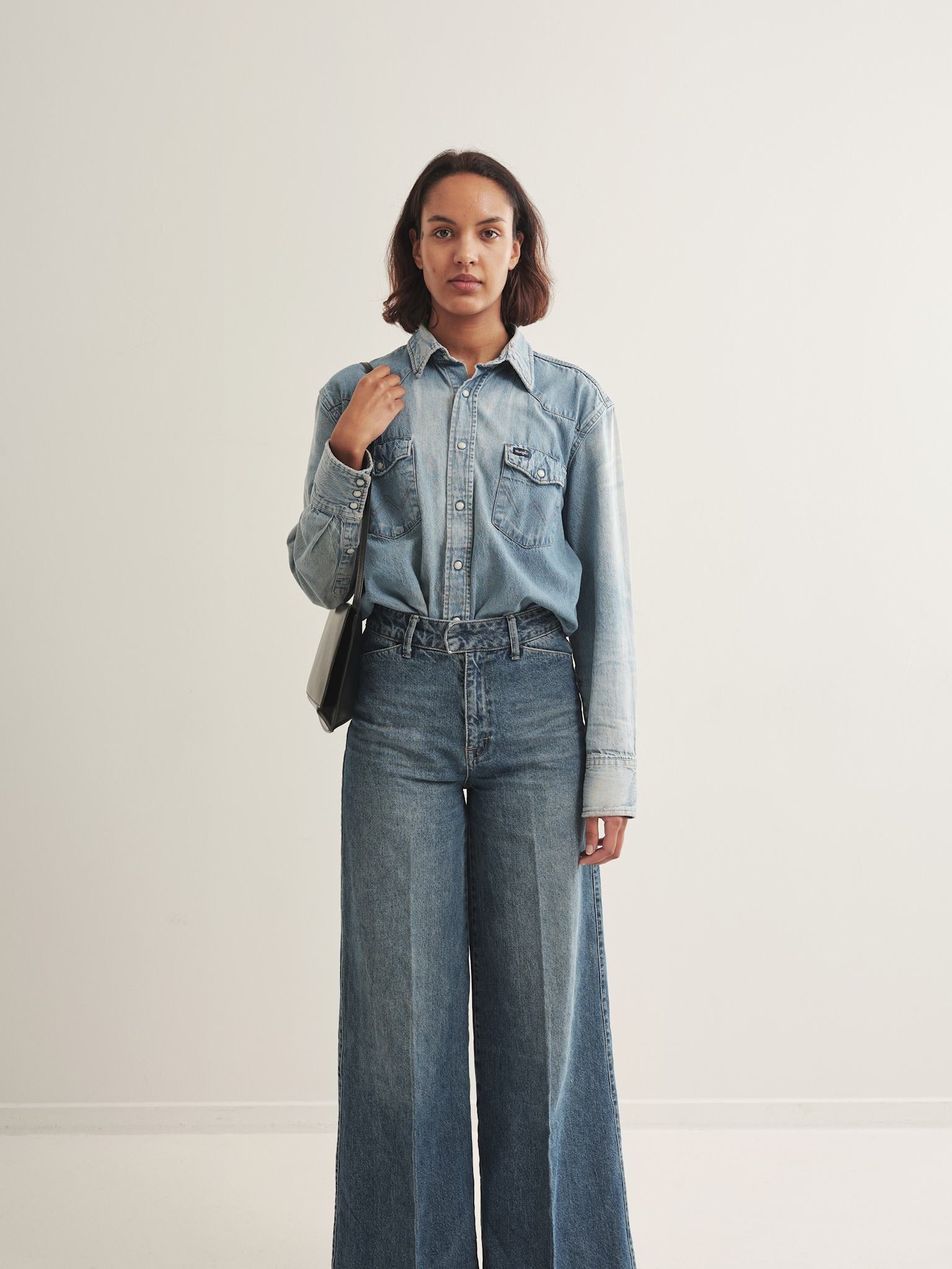 JOELE BAG - BLACK VITELLO