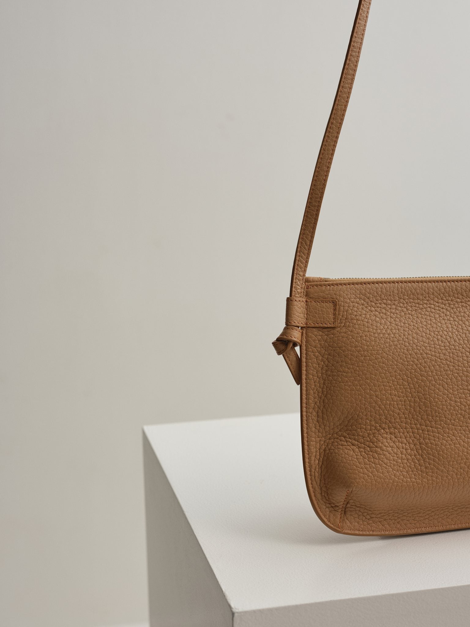 LARGE PURSE - CARAMEL RIO