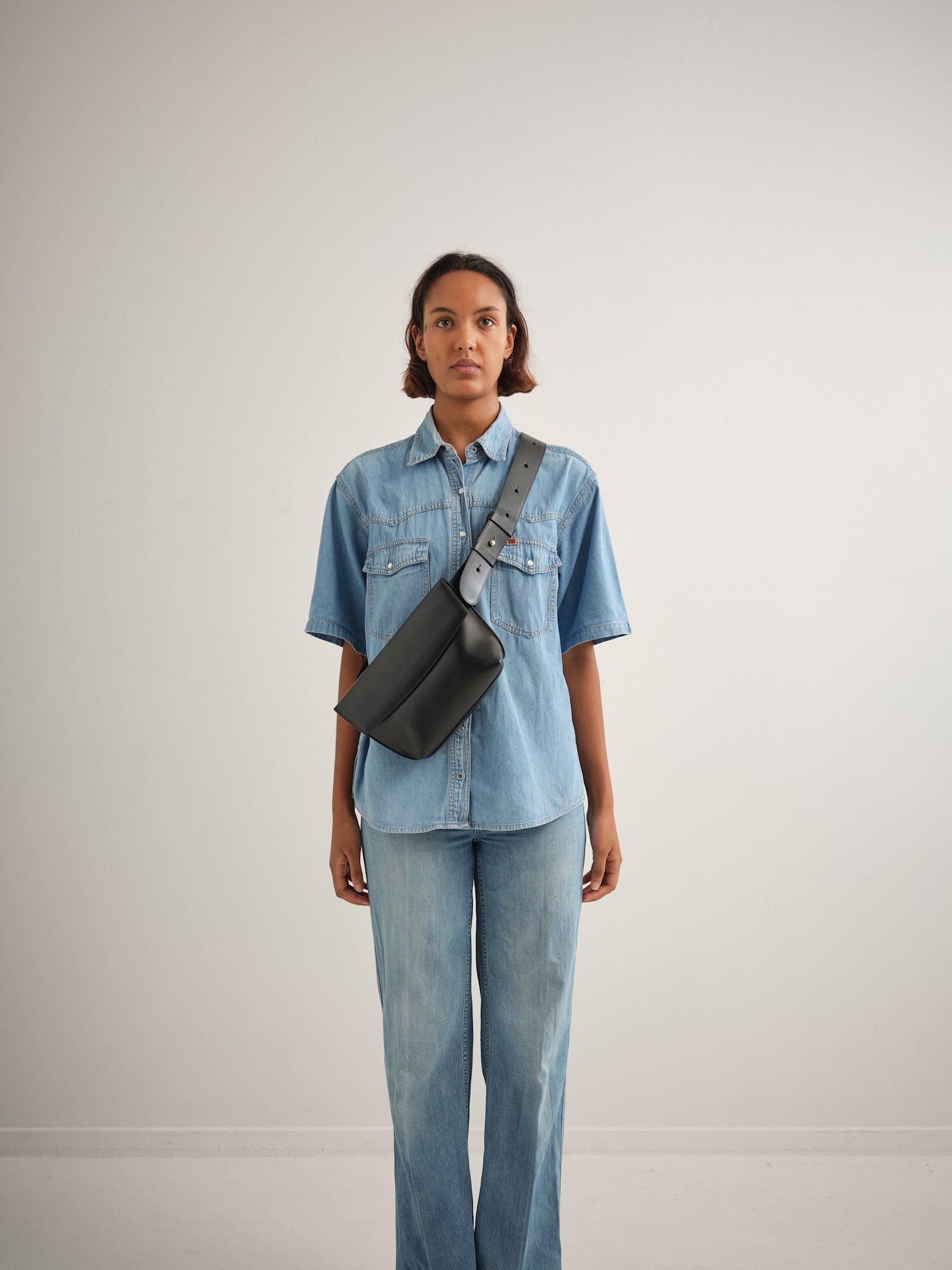 LARGE YARI - BLACK VITELLO