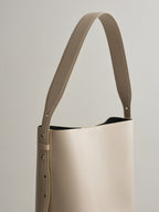 LEO BUCKET BAG - CEMENT VITELLO