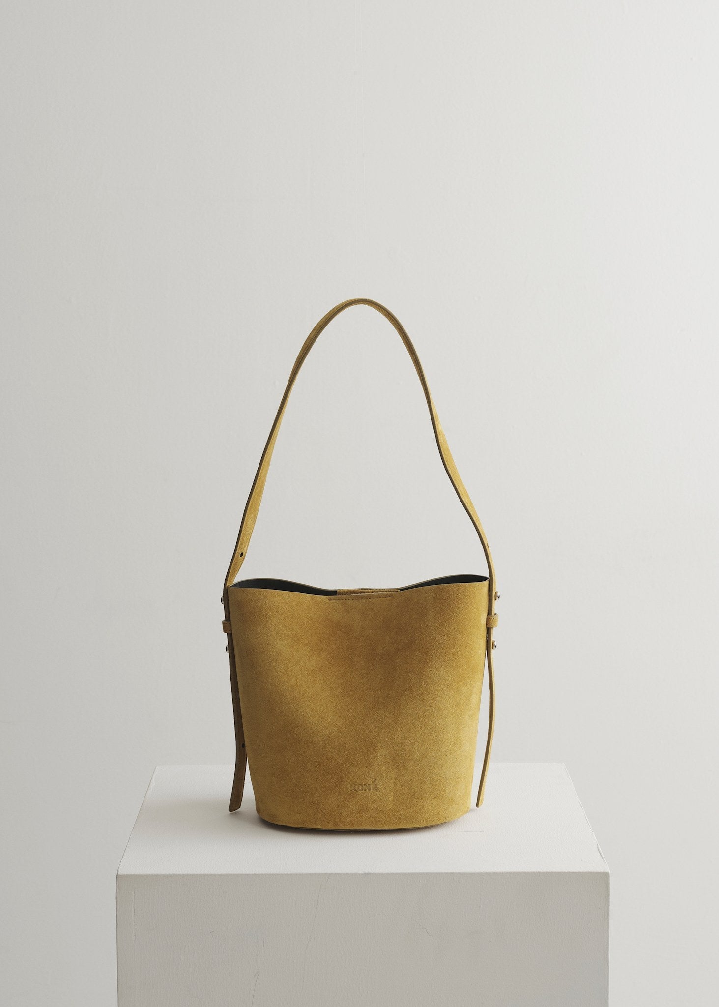 LITTLE LEO BUCKET BAG - OLIVE OIL SUEDE