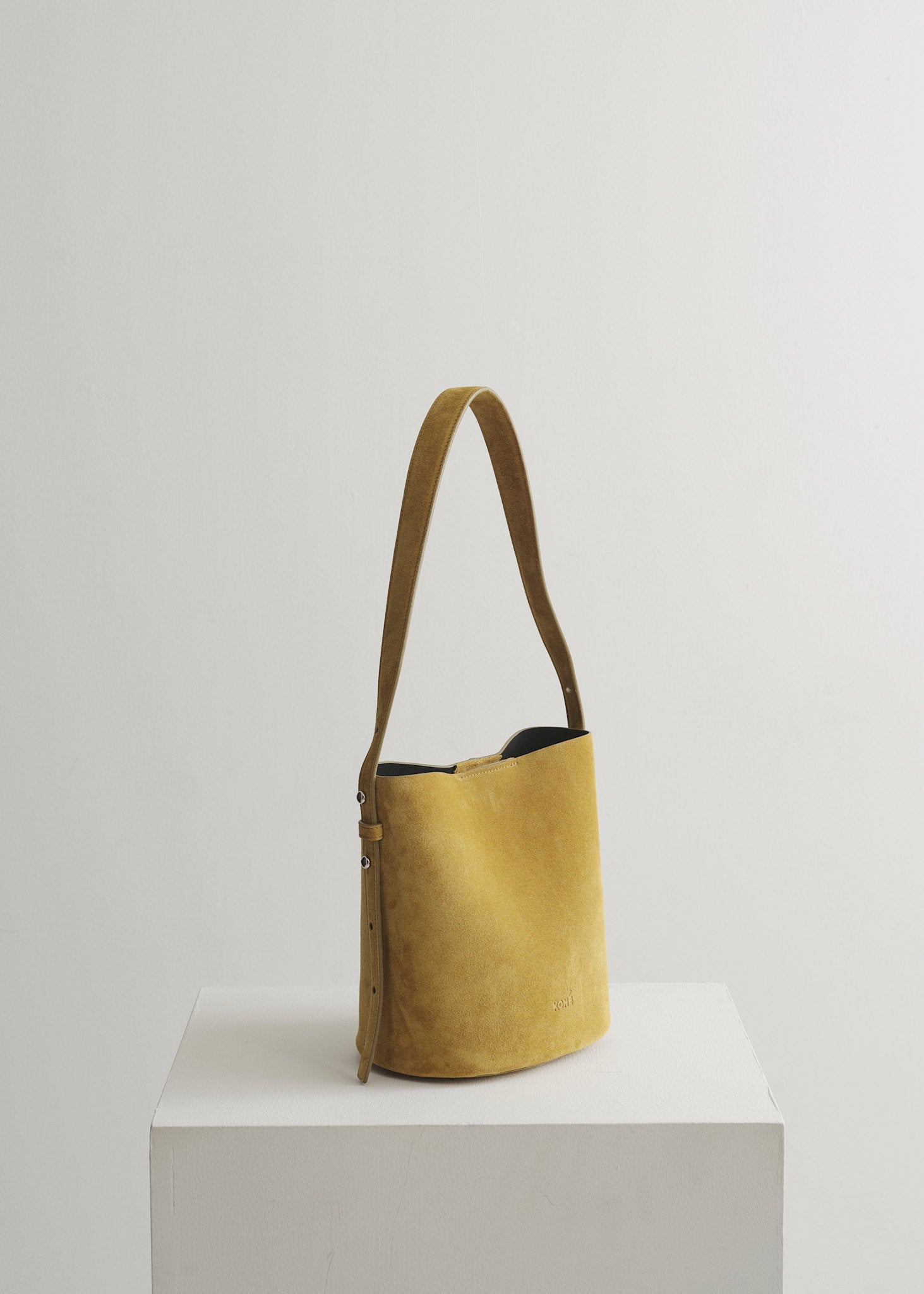 LITTLE LEO BUCKET BAG - OLIVE OIL SUEDE