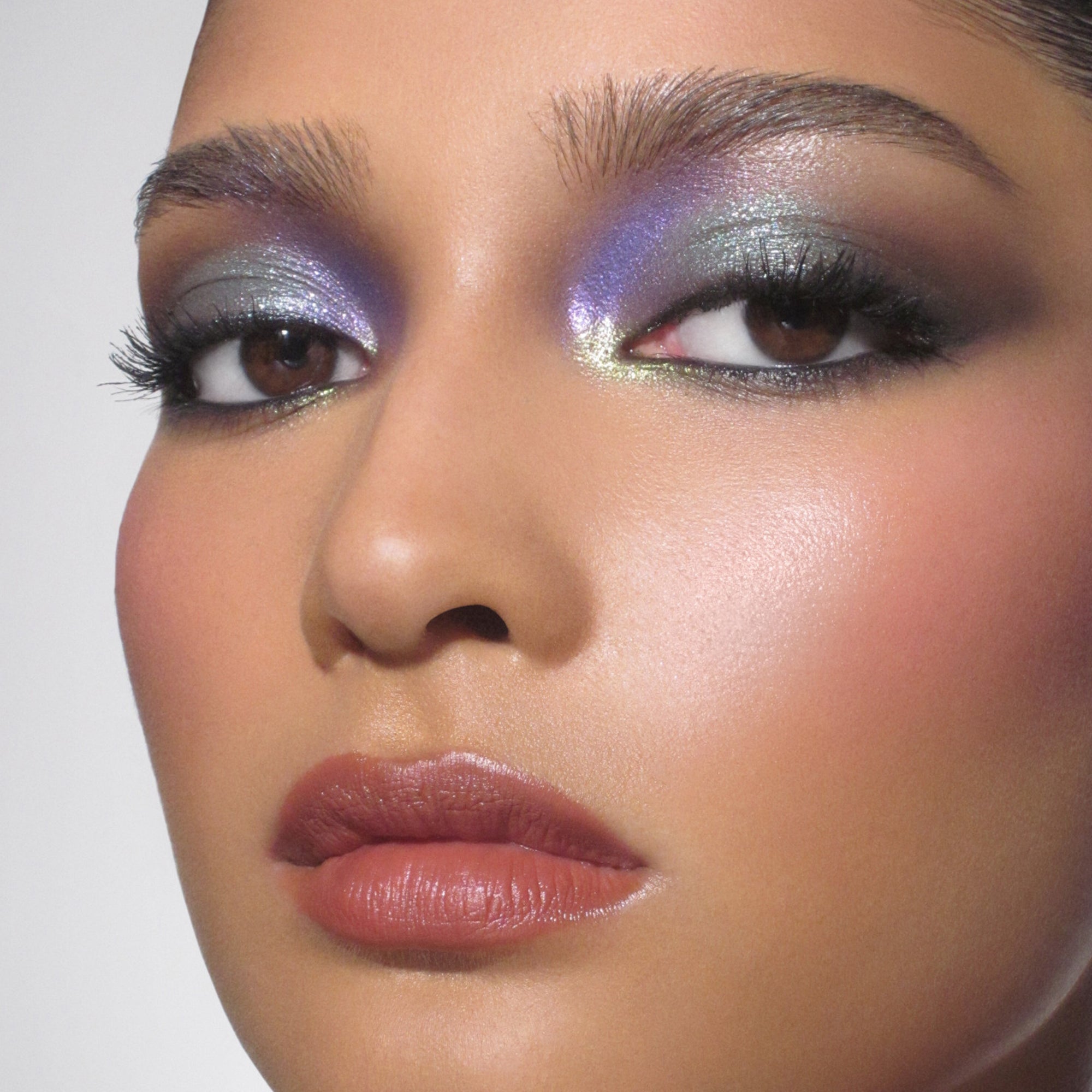 Gold 001 Totale: Gold 001, Gilded Nirvana Mega Palette, and Blush Duo