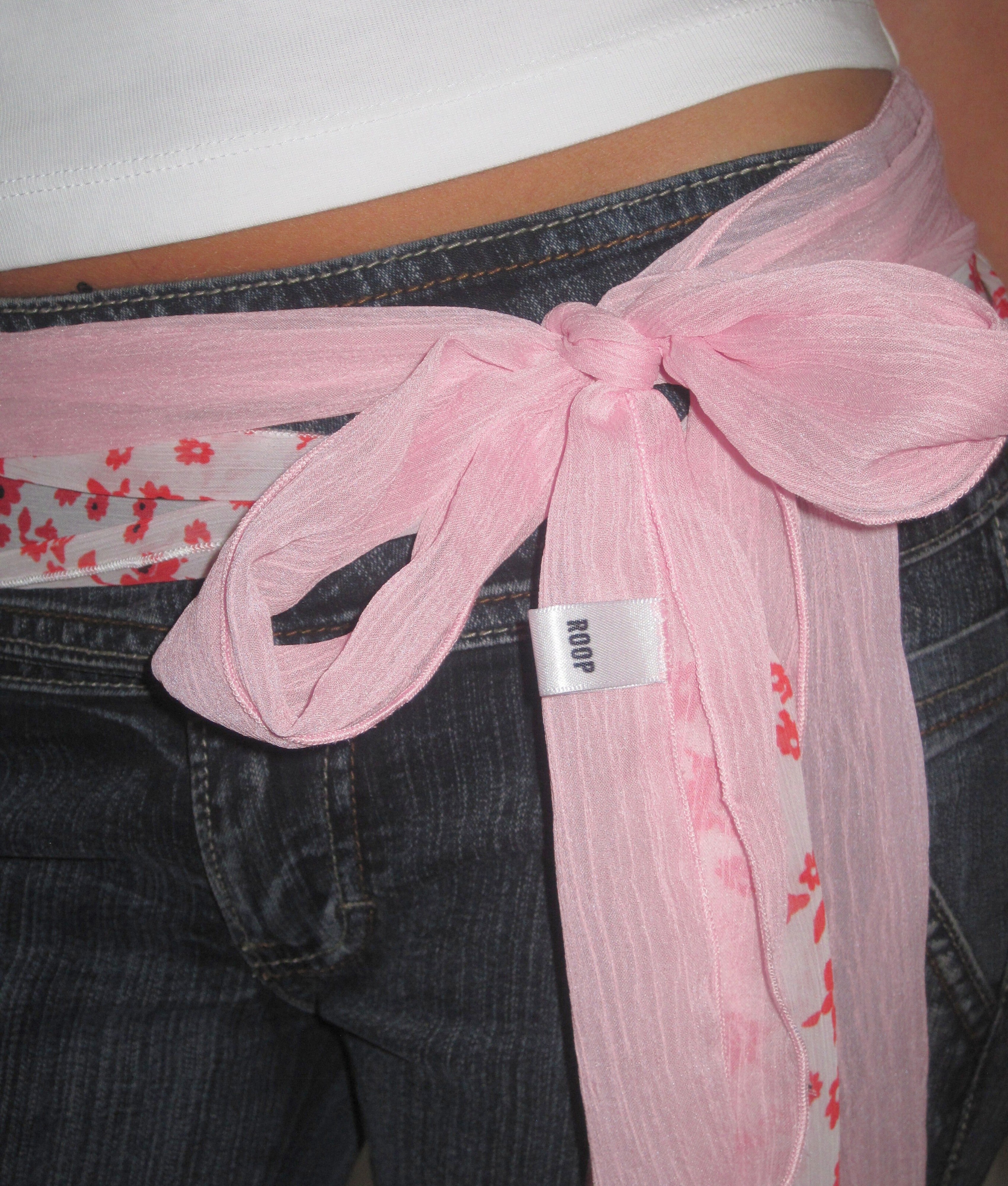 Tallulah skinny scarf in pink crinkle chiffon