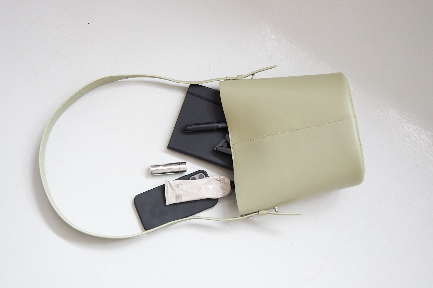 LITTLE LEO BUCKET BAG - SALVIA VITELLO