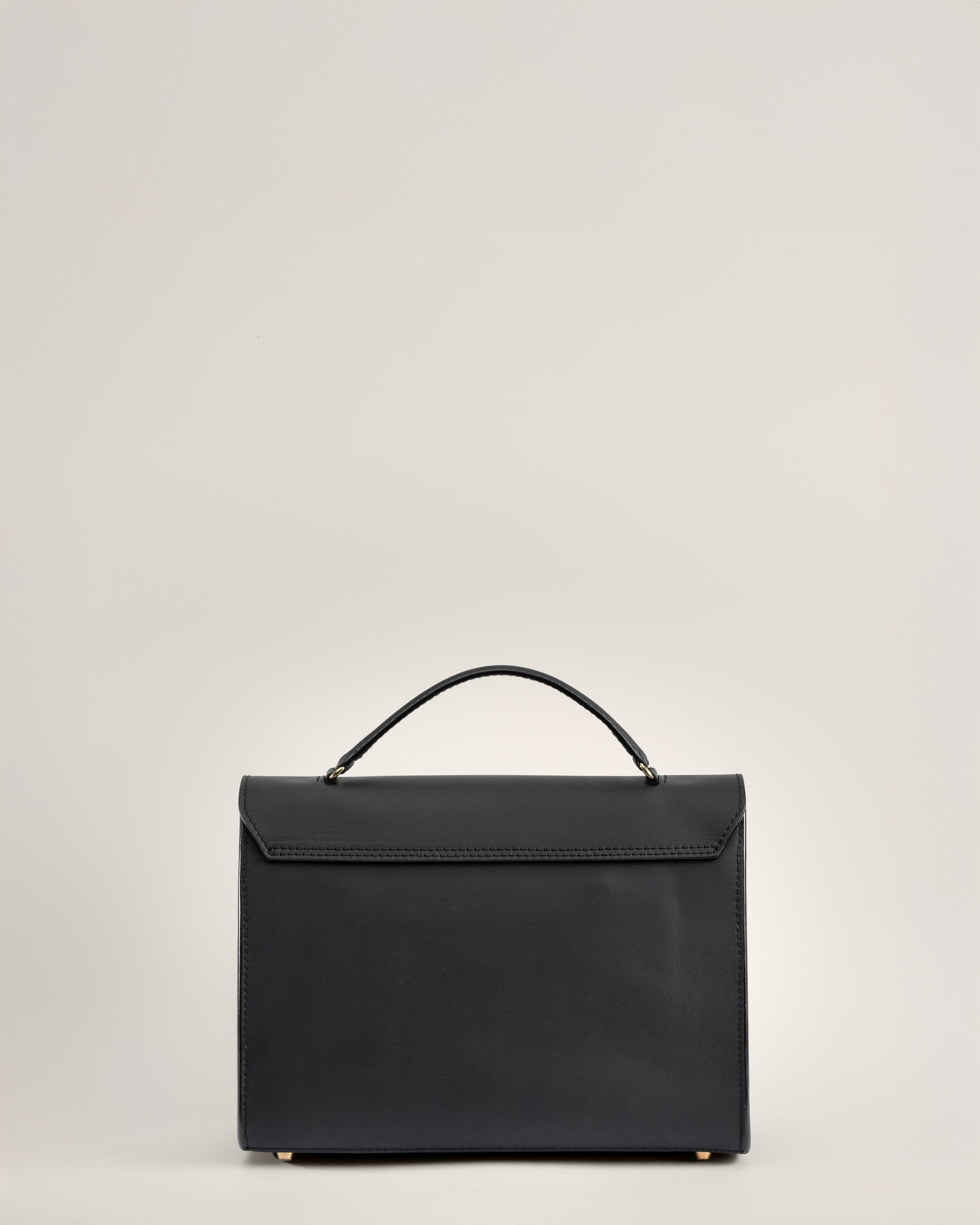 ARIA - Black Leather