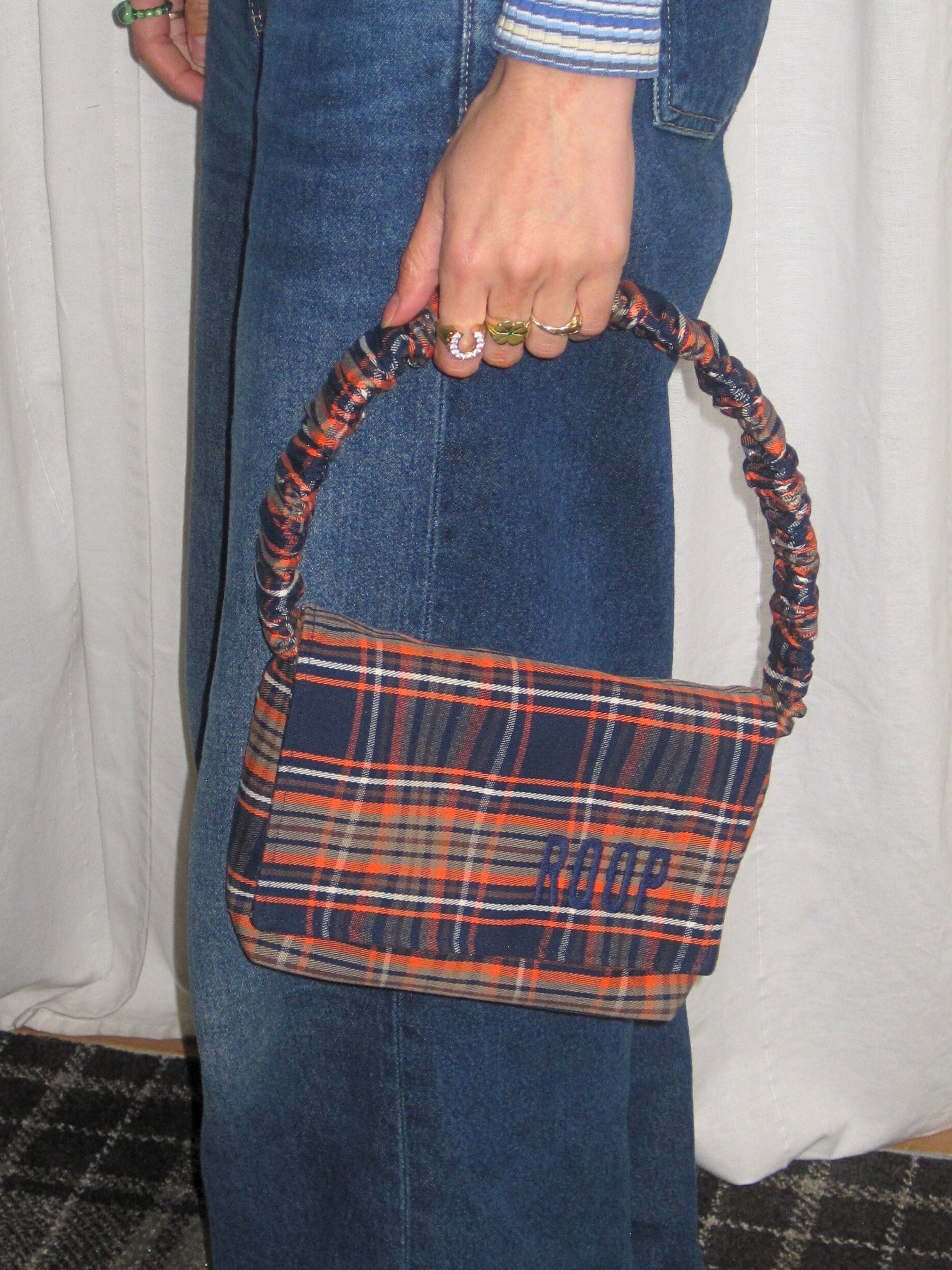 Francis shoulder bag in navy warped check