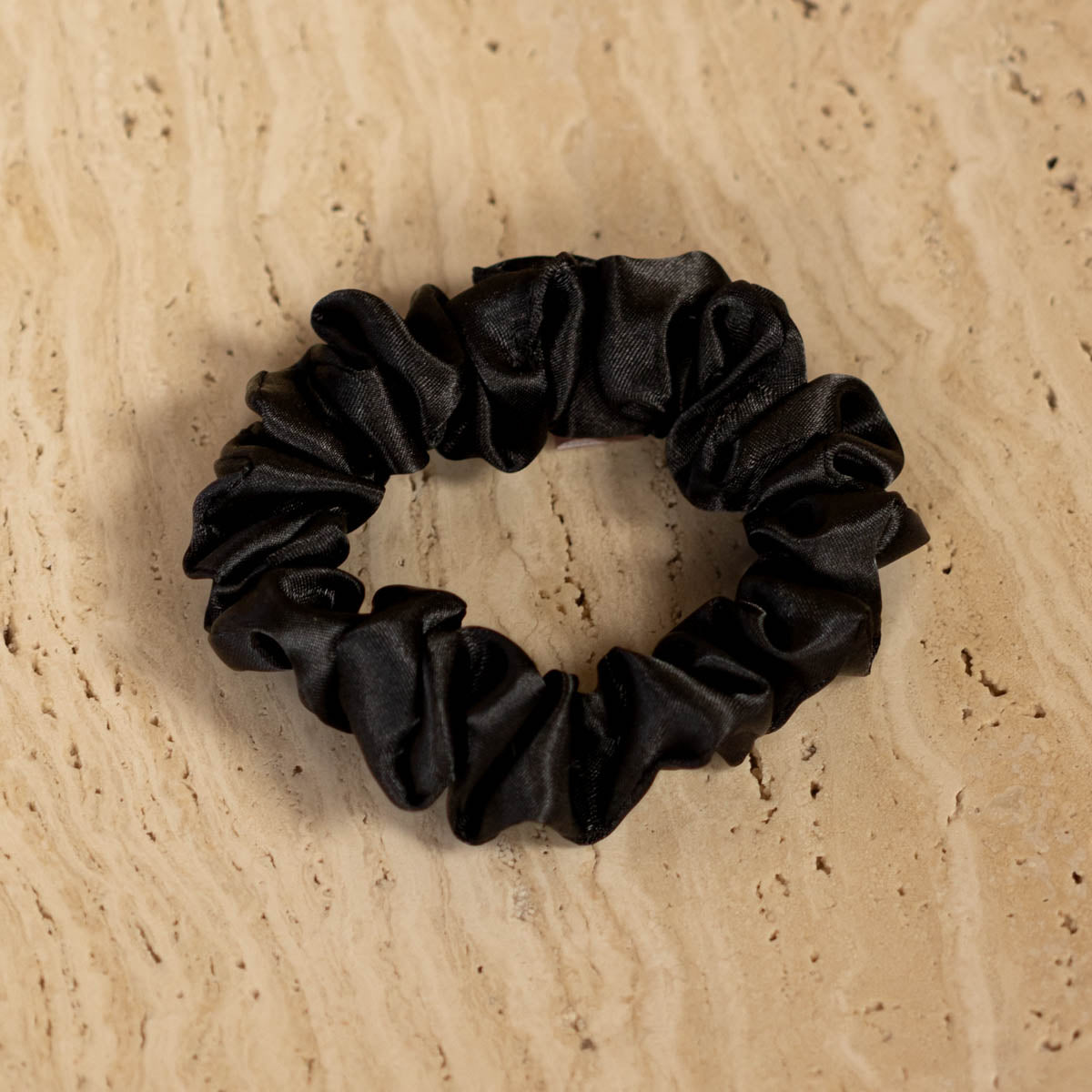 Noir Skinny Scrunchie