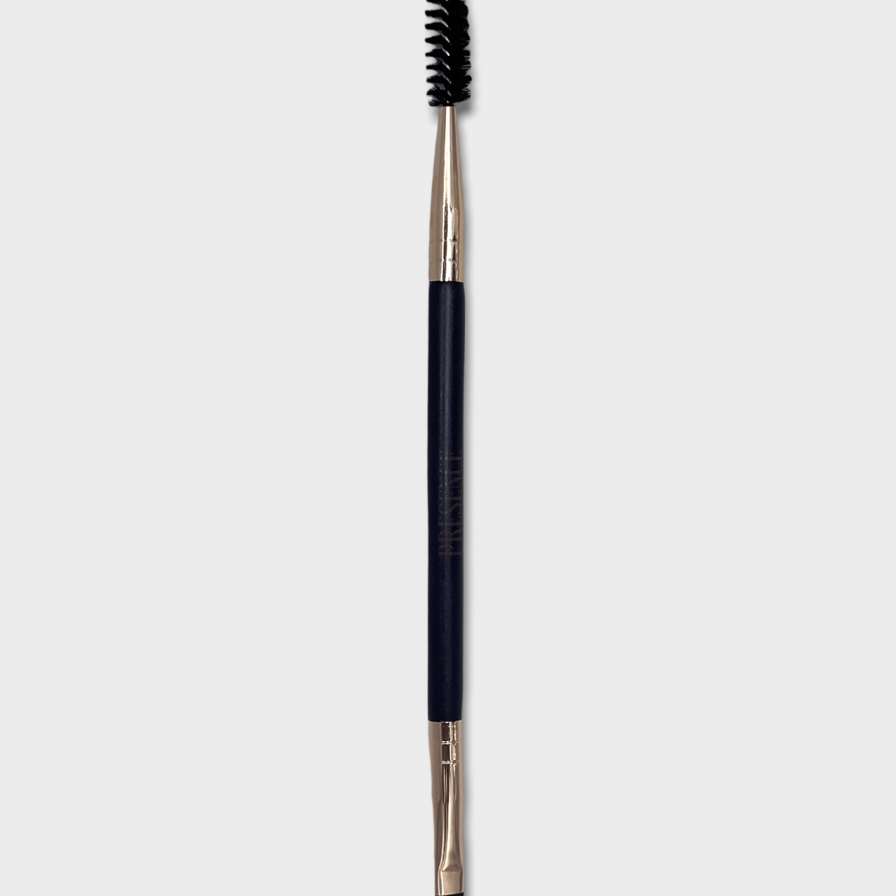 Pinceaux maquillage en fibres synthétiques