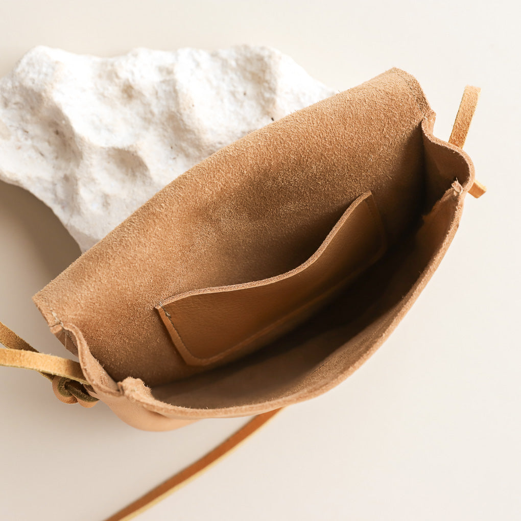 Crossbody Bag in Caramel