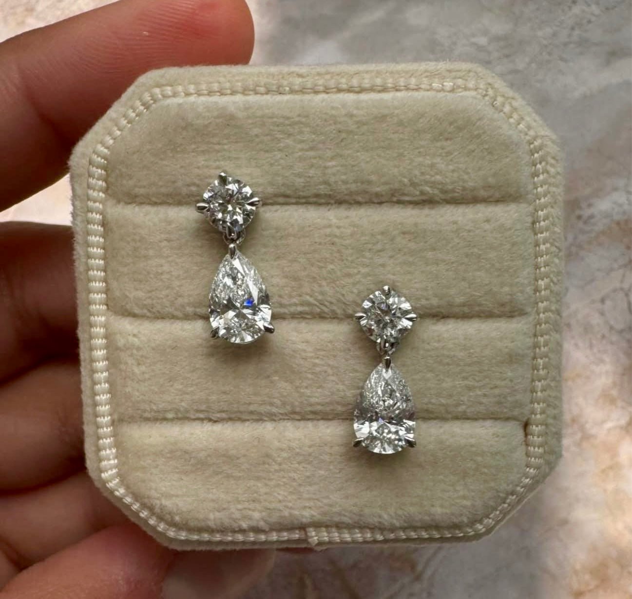 Round and Pear Diamonds Drop Earrings